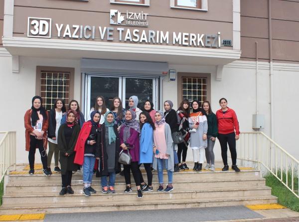 Bilişim Teknolojileri Öğrencilerinin Kocaeli Şehri Gezisi